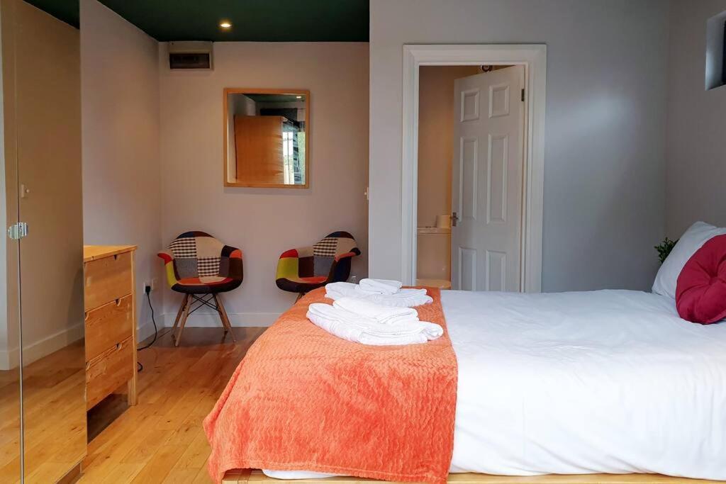 Villa Gorgeous Victorian House Sleeps 6 In Cardiff Exterior foto